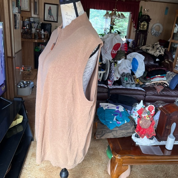 Men’s John W. Nordstrom 100% Cashmere tan half zip sweater vest. - Picture 12 of 16